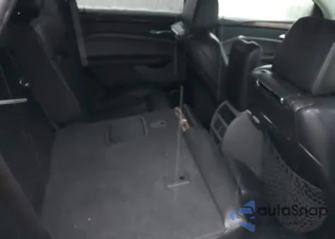 2010 Cadillac Srx Turbo Performance z USA, uszkodzony, nr VIN 3GYFNJE42AS563827